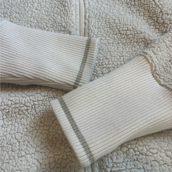 Athleta fleece, size medium, cream - Picture 4 of 4